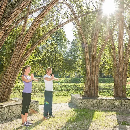 호텔 Eurothermenresort